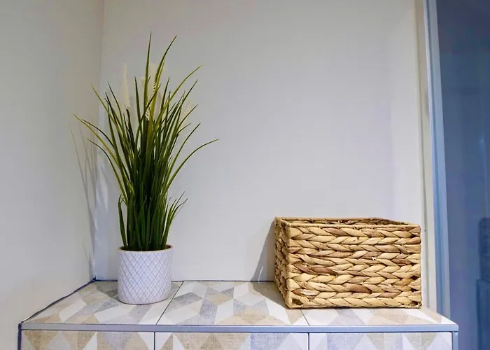 Апартаменты Tiny Stud По