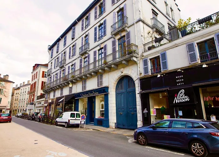 Tiny Stud Апартаменты По